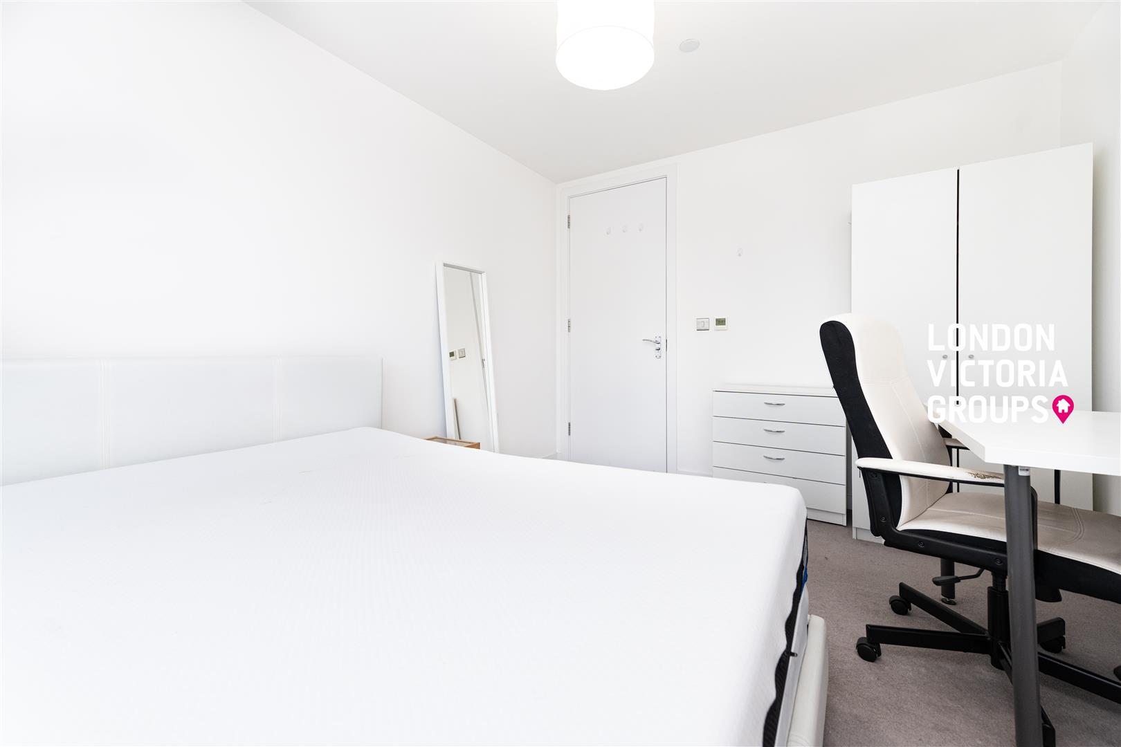 Horizons Tower, 1 Yabsley Street, London